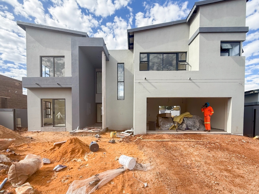 4 Bedroom Property for Sale in Melodie North West